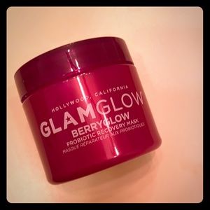 Hollywood California glam glow berry glow
